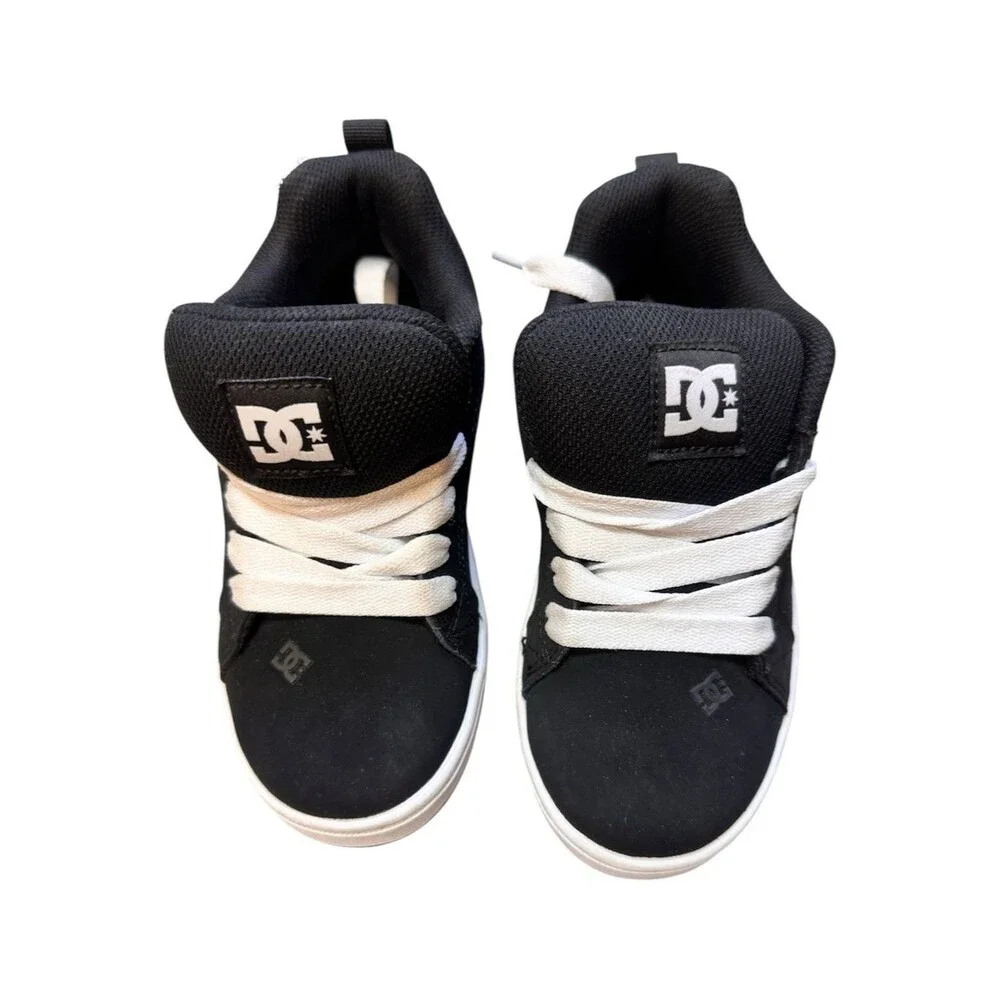 DC Court Graffik Youth Sneakers Black White Skate Shoes Size 3